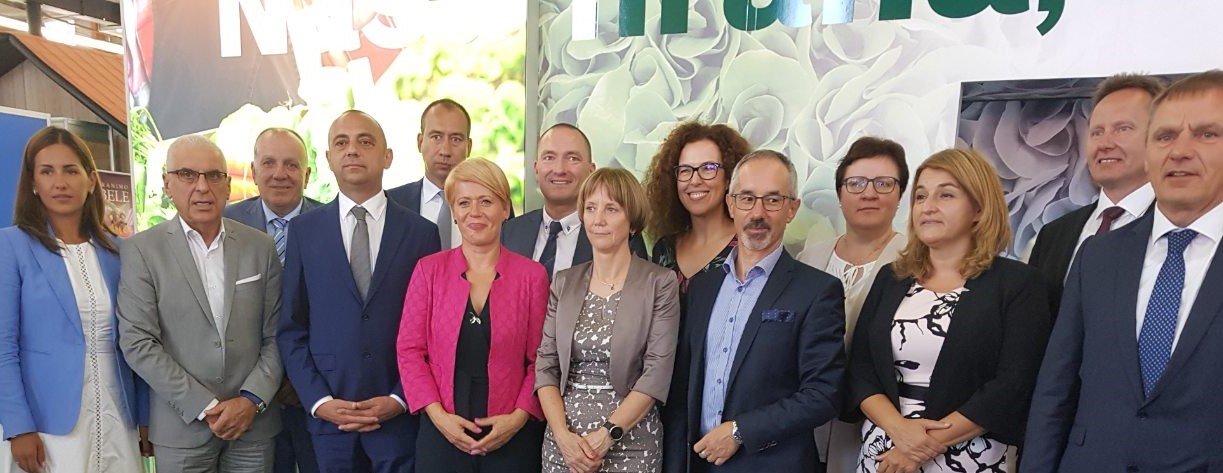 SARADNJA VOJVOĐANSKIH I SLOVENAČKIH ZADRUGARA