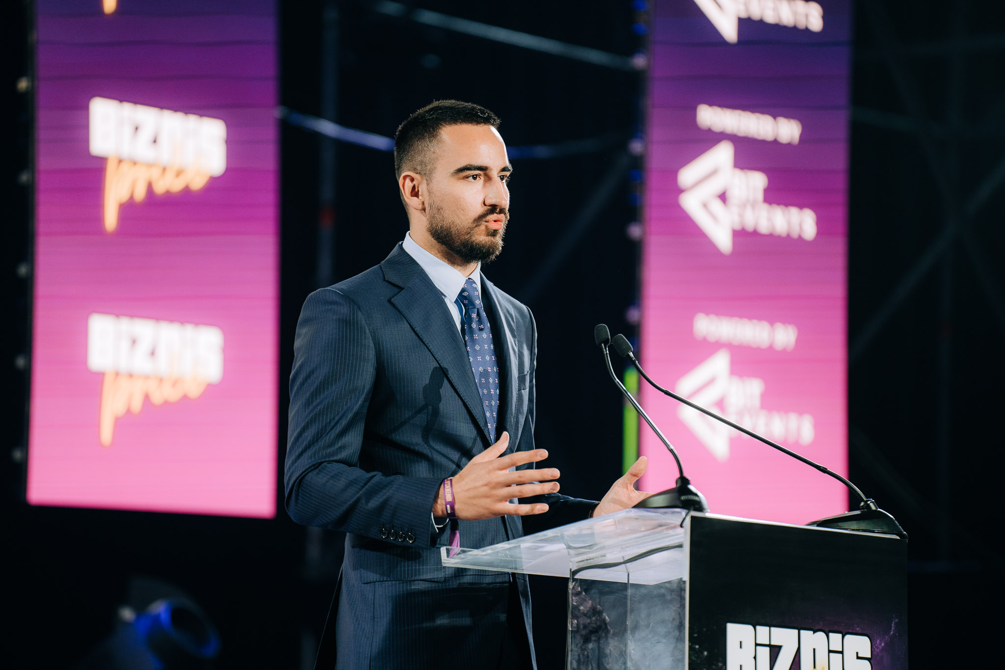 „Ljudi su ključ uspeha svake organizacije – umrežavajte se sa novim ljudima“ poručio Vladimir Stanković na otvaranju „Biznis priče“ konferencije