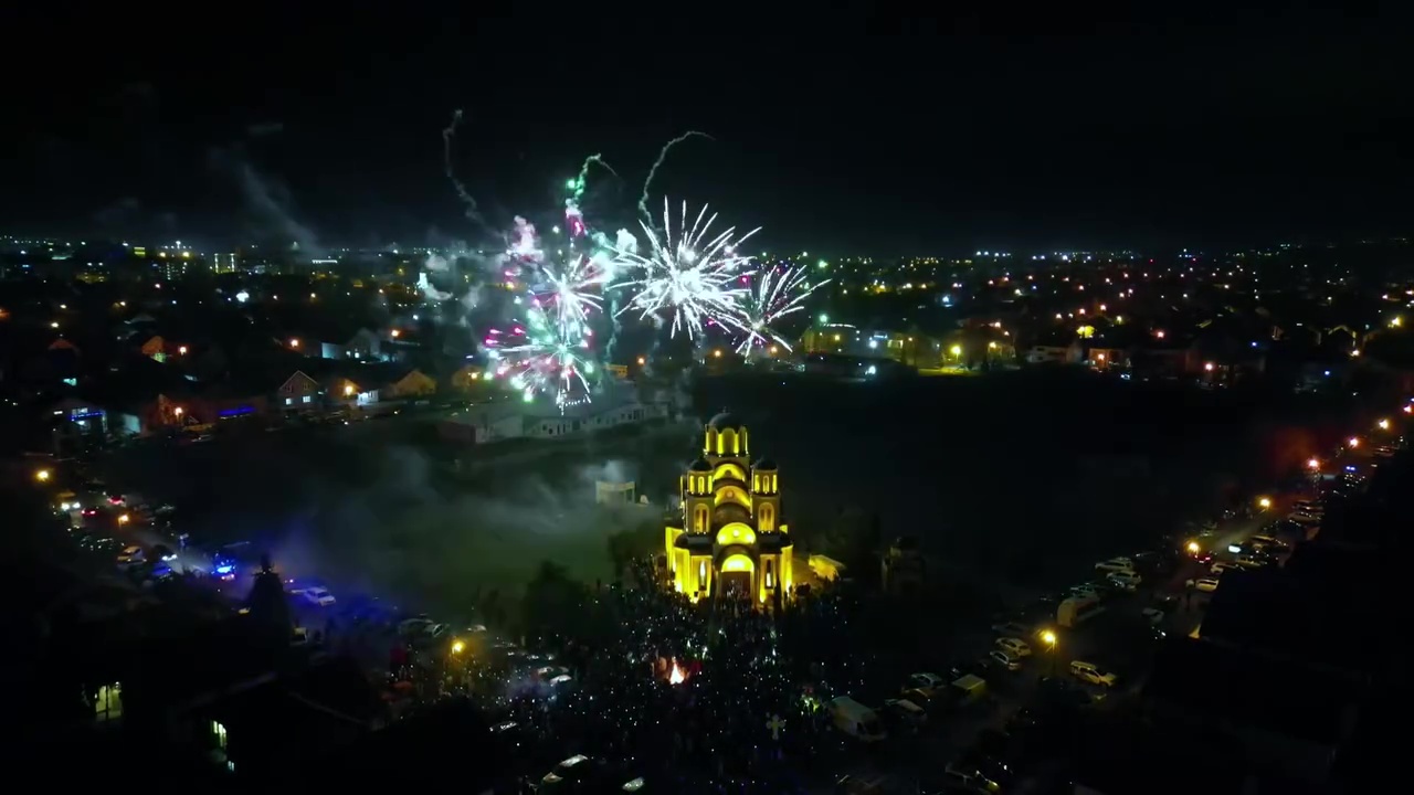 Tradicionalna Božićna povorka u Inđiji: Spoj istorije i praznične radosti