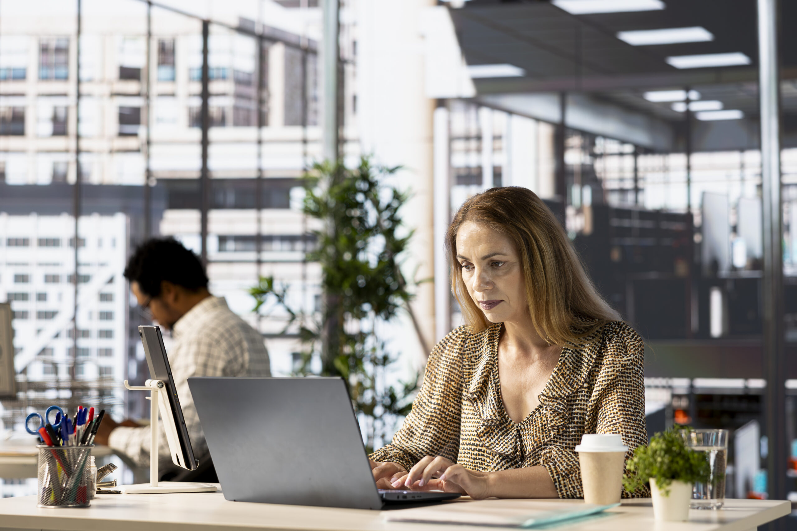 Zakonski rokovi čuvanja dokumentacije u 2026. godini : vodič za preduzeća — šta, koliko i kako arhivirati prema zakonu